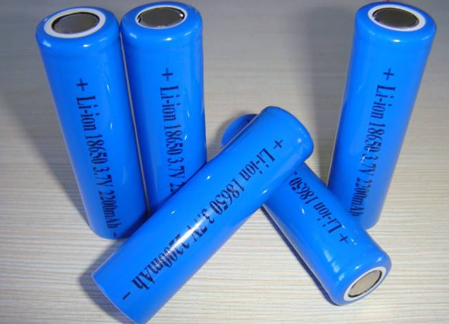 固态铅电池厂家!锂离子电池储能技术的安全风险在未来可能会如何开展变化？